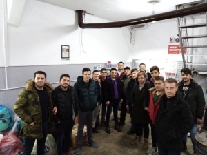 Malkaralı Gençlerden Depremzedelere Yardım Eli