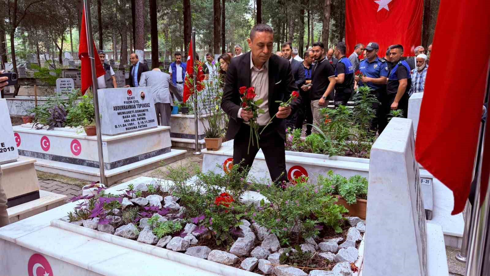 gazi-meclis-uyesi-gaziler-gunu-nde-baskanlik-makamina-oturdu