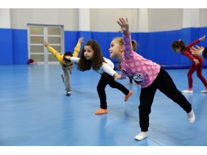 Yunus Emre Spor Tesisleri’nde Yeni Dönem İçin Kayıtlar Başladı