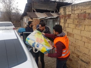 Mardinli Fotoğraf Sanatçısından Depremzedelere Yardım