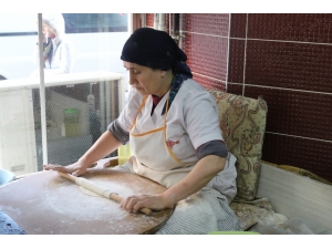 Ege Mutfağının Önemli Lezzetlerinden Gözlemeye Büyük İlgi