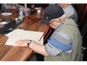 Huzurevi Sakinleri Sanatla Huzur Buluyor