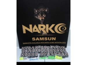 Uyuşturucu Hap Ve Tabancayla Yakalandı