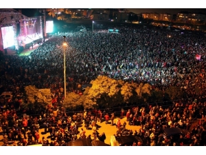 Bursa Valiliği, 2020 Gösteri Ve Yürüyüş Alanlarını Açıkladı