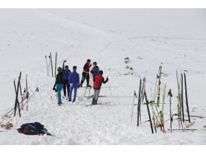 Niğde’de Kardan Adam Şenliği İçin Hazırlıkları Devam Ediyor
