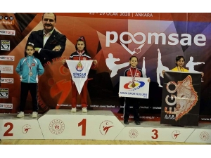 Ezel Toprakpınar Altın Madalyanın Sahibi Oldu