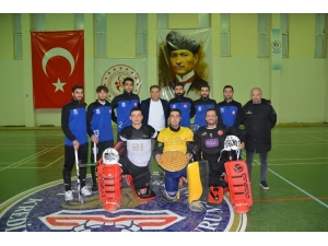 Hokey Süper Ligi’nde Gaziantep Polisgücü Rüzgarı