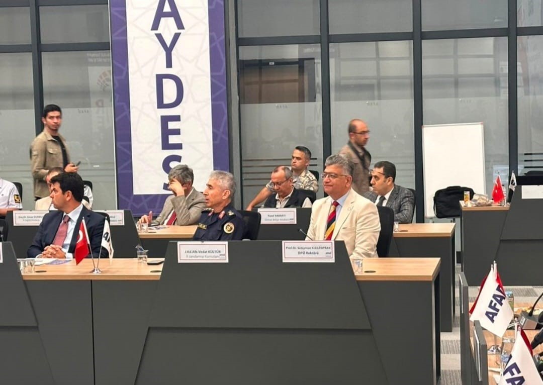 dpu-rektoru-kiziltoprak-kutahya-nin-afetlere-karsi-daha-direncli-bir-sehir-olmasi-icin-calisacagiz
