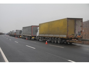 Elazığ’a Türkiye’nin Dört Bir Yanından Yardım Yağıyor