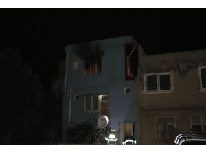 Sokak Ortasında Karısını Dövdü Sonra Evlerini Ateşe Verdi