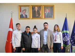 Büyükşehirli Sporcular Madalya İçin Yola Çıktı