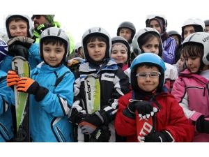 Palandöken Kış Spor Okullarıyla Şenleniyor