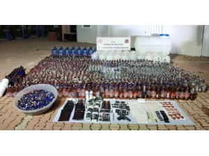 Antalya’da Jandarmadan Kaçak İçki Operasyonu