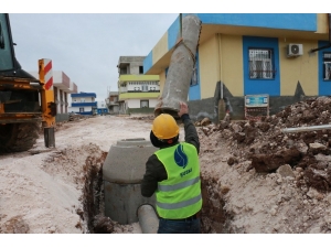 Viranşehir’de Kanalizasyon Hattı Döşeme Çalışmalarına Başlandı