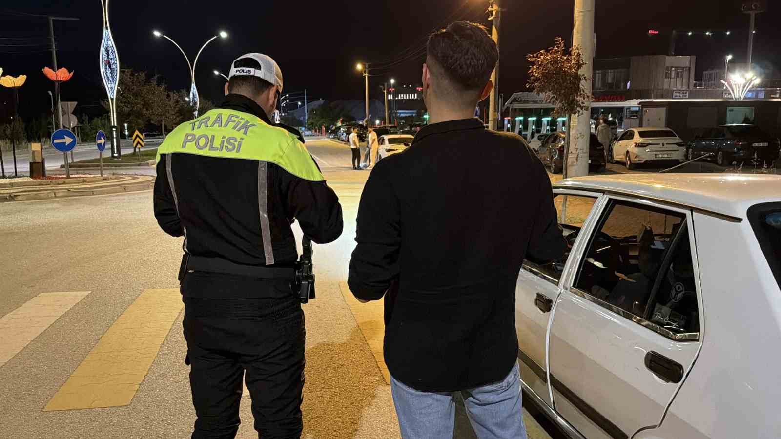 bolu-da-bir-haftada-bin-337-surucuye-trafik-cezasi