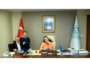 Başkan Büyükakın, Koltuğunu Özel Öğrencilere Bıraktı