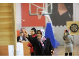 Sincan’da Konaklar Arasında Dart Turnuvası