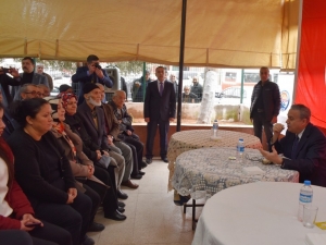 Vali Su, Vatandaşlarla Bulaşarak Sorun Ve Taleplerini Dinledi