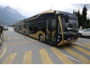 24 Metrelik Elektrikli Otobüsler Test Edilmeye Başladı