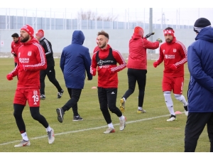 Lider Sivasspor’da Neşeli İdman