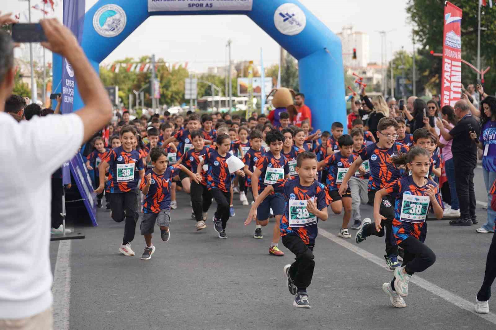 6-uluslararasi-kayseri-yari-maratonu-na-saatler-kaldi