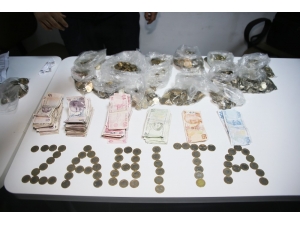 Dilencinin Üzerinde 3 Bin Liranın Üzerinde Para Çıktı
