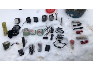 Bitlis’te 200 Elektrikli Fünye Ve 3 Telsiz Bağlantılı Düzenek Ele Geçirildi