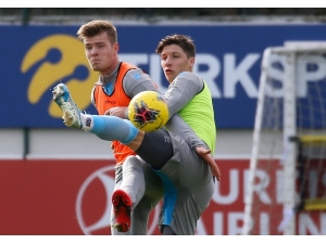 Alexander Sörloth Fenerbahçe’yi Bekliyor