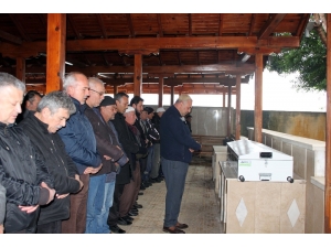 Kaybolduğu Karda Bulunan Çiftçinin Cenazesi Defnedildi