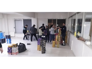 Manisa Büyükşehir’in 3 Şirketinden Depremzedelere Bin Adet Battaniye