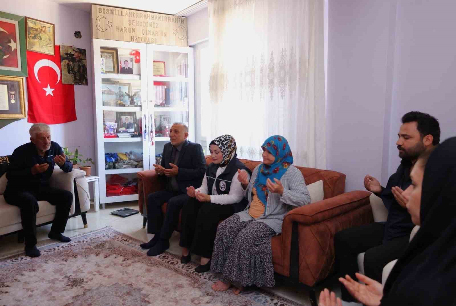 hbb-den-sehit-yakinlarina-babalar-gunu-ziyareti