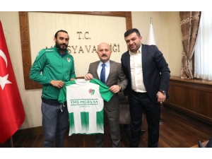 Vali Varol’a Amasyaspor Forması