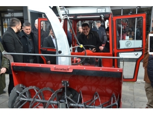 Efeler’den Ardahan’a Kar Küreme Aracı Hibe Edildi
