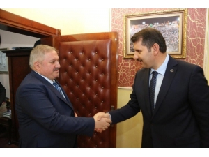 Kayseri Osb Yönetiminden Sivas Valiliği Ve Gemerek Kaymakamlığını Ziyaret