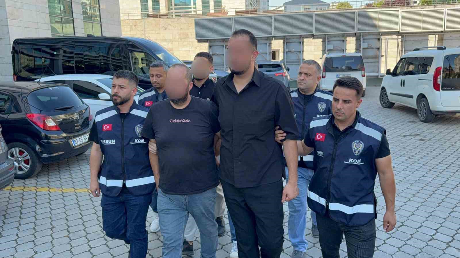 supheli-aractan-4-tabanca-ve-mermi-ele-gecirildi