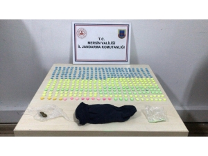 Mersin’de Bir Otomobilde 400 Adet Uyuşturucu Hap Ele Geçirildi