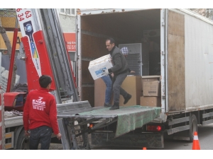 Elazığ’da Böyle İnsanlar Var, Ücretsiz Ev Taşıyorlar