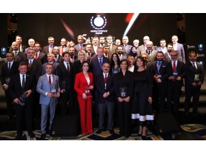 Ato Başkanı Baran, Ödülünü Cumhurbaşkanı Erdoğan’dan Aldı