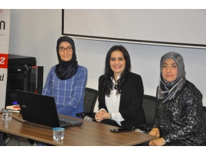 Eyüpsultan Annelerine Etkin Sosyal Medya Kullanımı Eğitimi