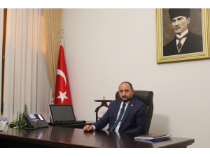 İsmail Emrah Karayel: "Türk Milletinin Simgesi Olan Bayrağımıza Yapılan Hadsiz Eylem Kabul Edilemez"