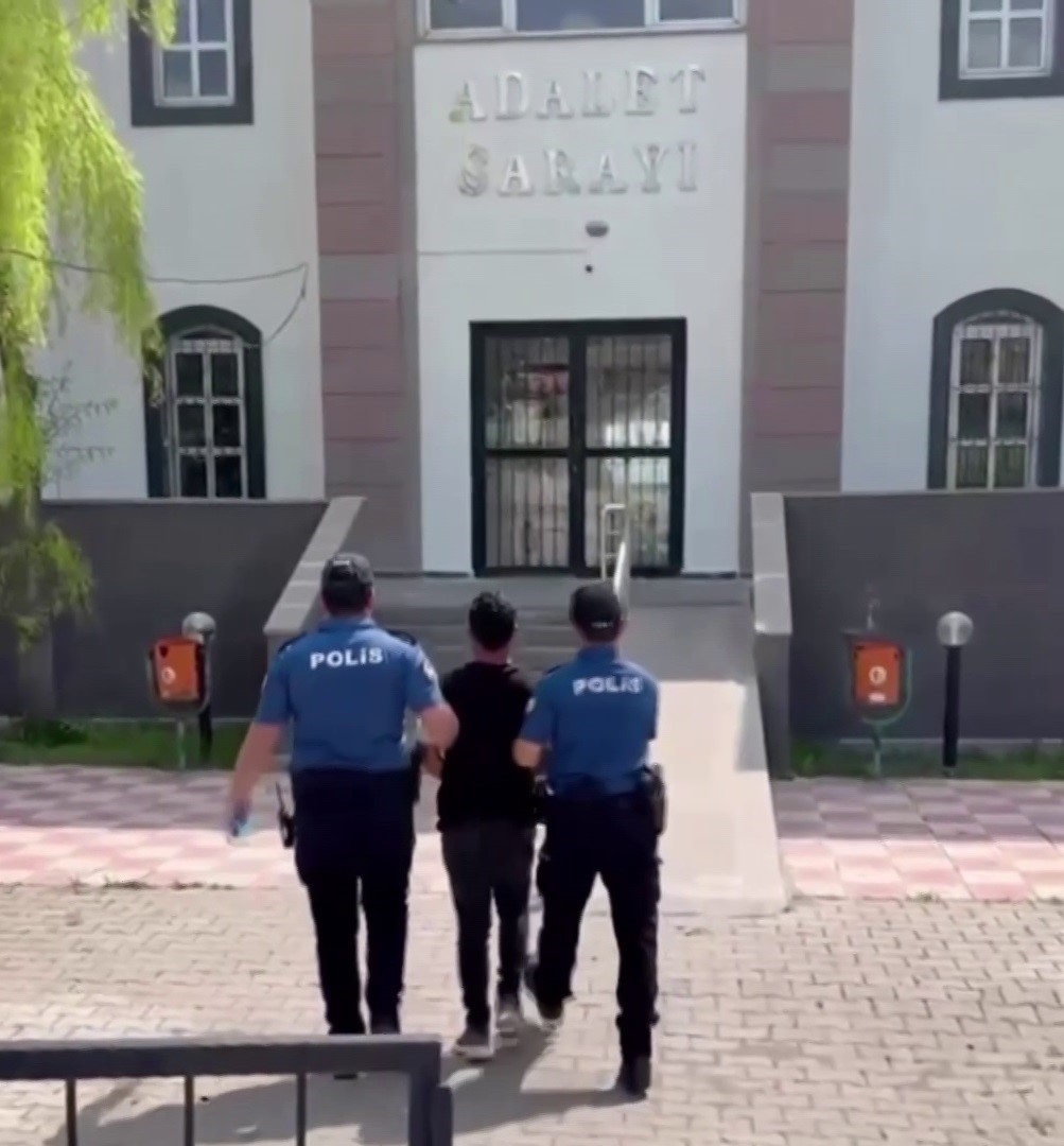sivas-ta-kesinlesmis-hapis-cezasi-bulunan-firari-hukumlu-yakalandi