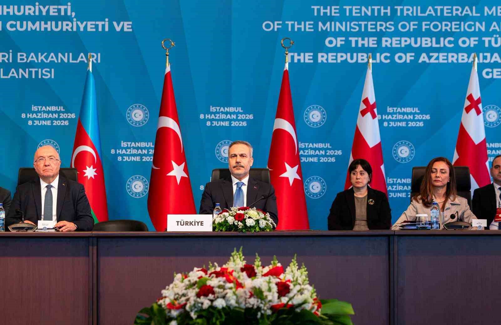 turkiye-azerbaycan-gurcistan-uclu-disisleri-bakanlari-10-uncu-toplantisi-basladi