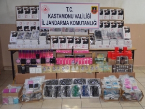 Kargo Kamyonundan 945 Bin Tl’lik Kaçak Eşya Çıktı