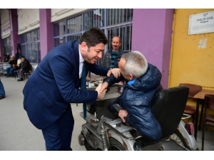 Başkandan Engellilere Gönül Köprüsü