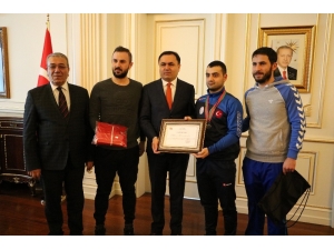 Vali Çakır, Avrupa Şampiyonunu Tebrik Etti