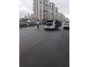 Seyir Halindeki Aracı Durdurup Ateş Açtı: 1 Ölü