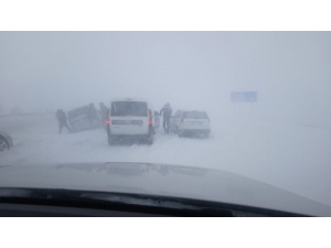 Sivas-malatya Karayolu Ulaşıma Kapandı