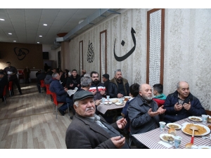 Depremde Hayatını Kaybedenler İçin Mevlid-i Şerif Okutuldu