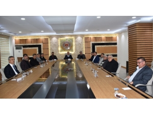 Başkan Özcan: "25 Tır Yardım Geri Gönderildi"