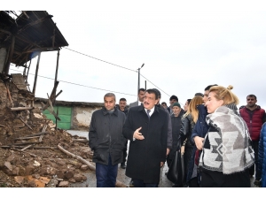 Perihan Savaş Deprem Bölgesinde